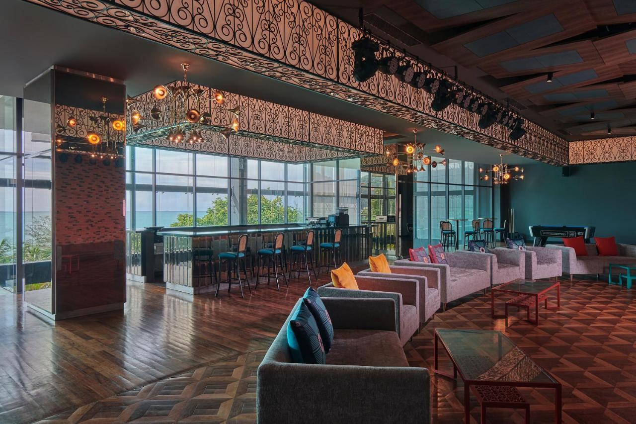 Angsana Teluk Bahang Batu Feringgi Bagian luar foto The bar at the 101 Skybar